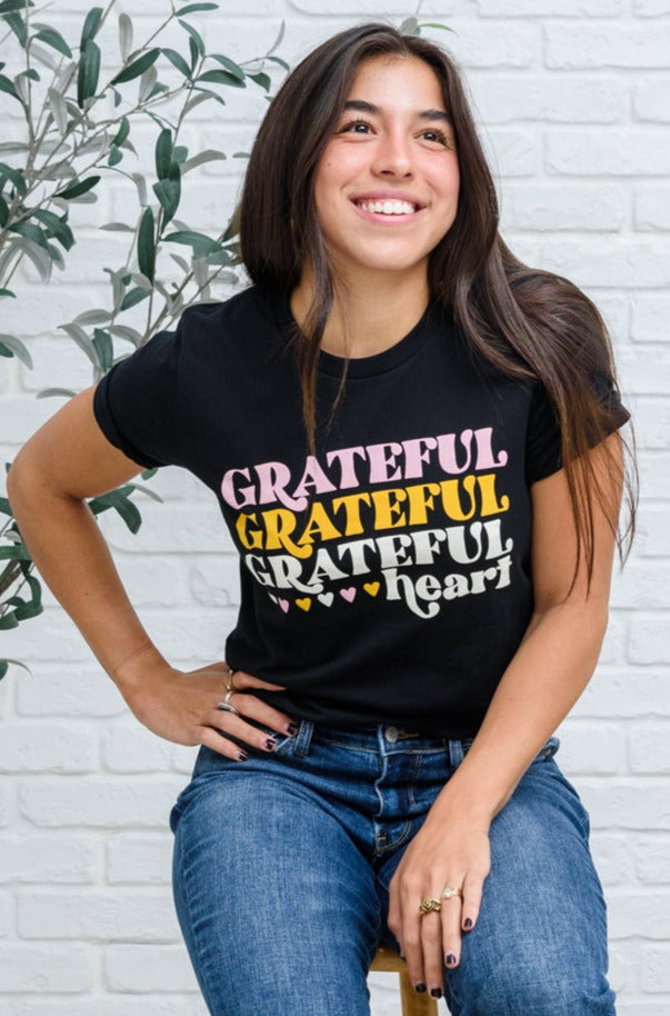 Grateful Heart Graphic T-Shirt In Black-Womens-AllyKat Boutique Shop for Women & Kids